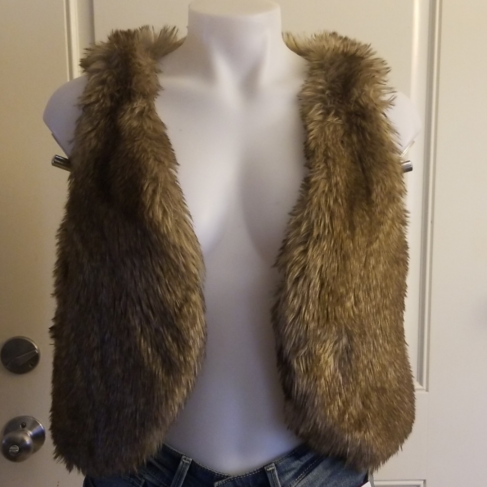 SOLD! IP L.O.G.G label of graded goods H&M Vests - Picture 2 of 8